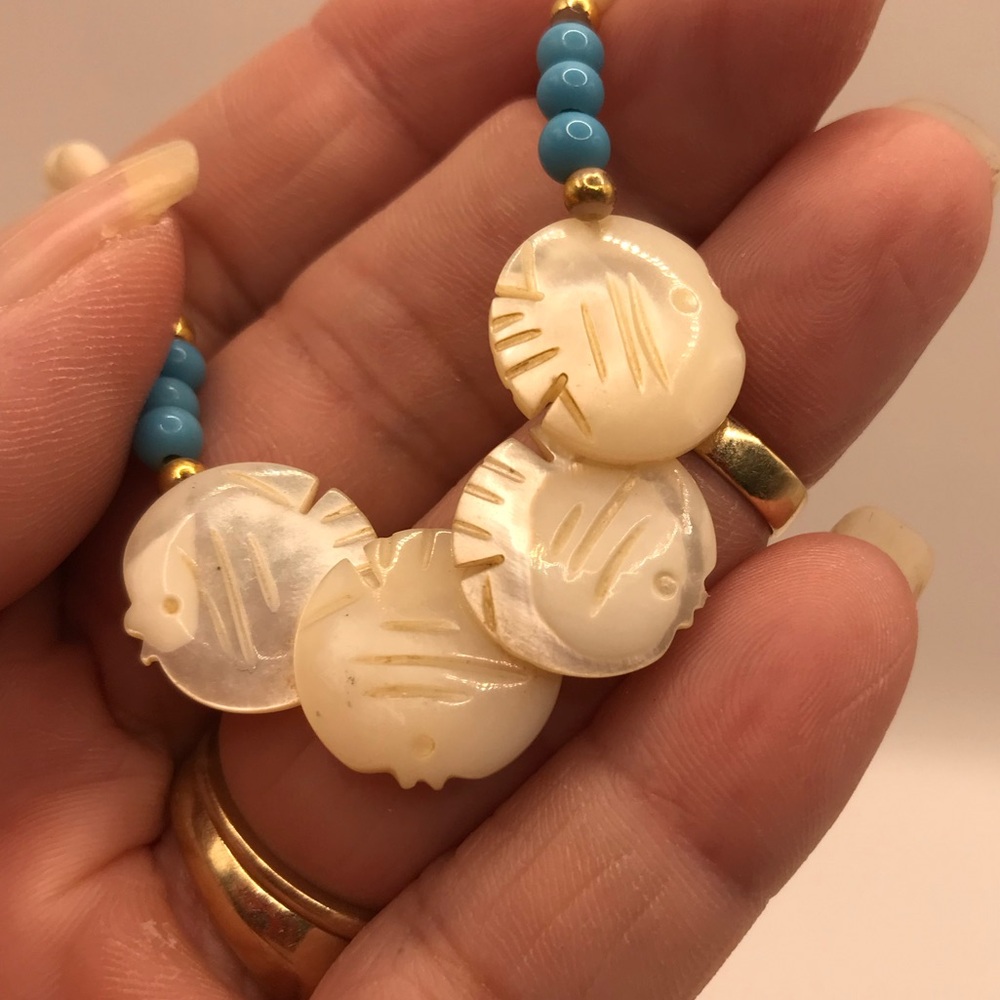2 Carved MOP Necklaces - Picture 3 of 10